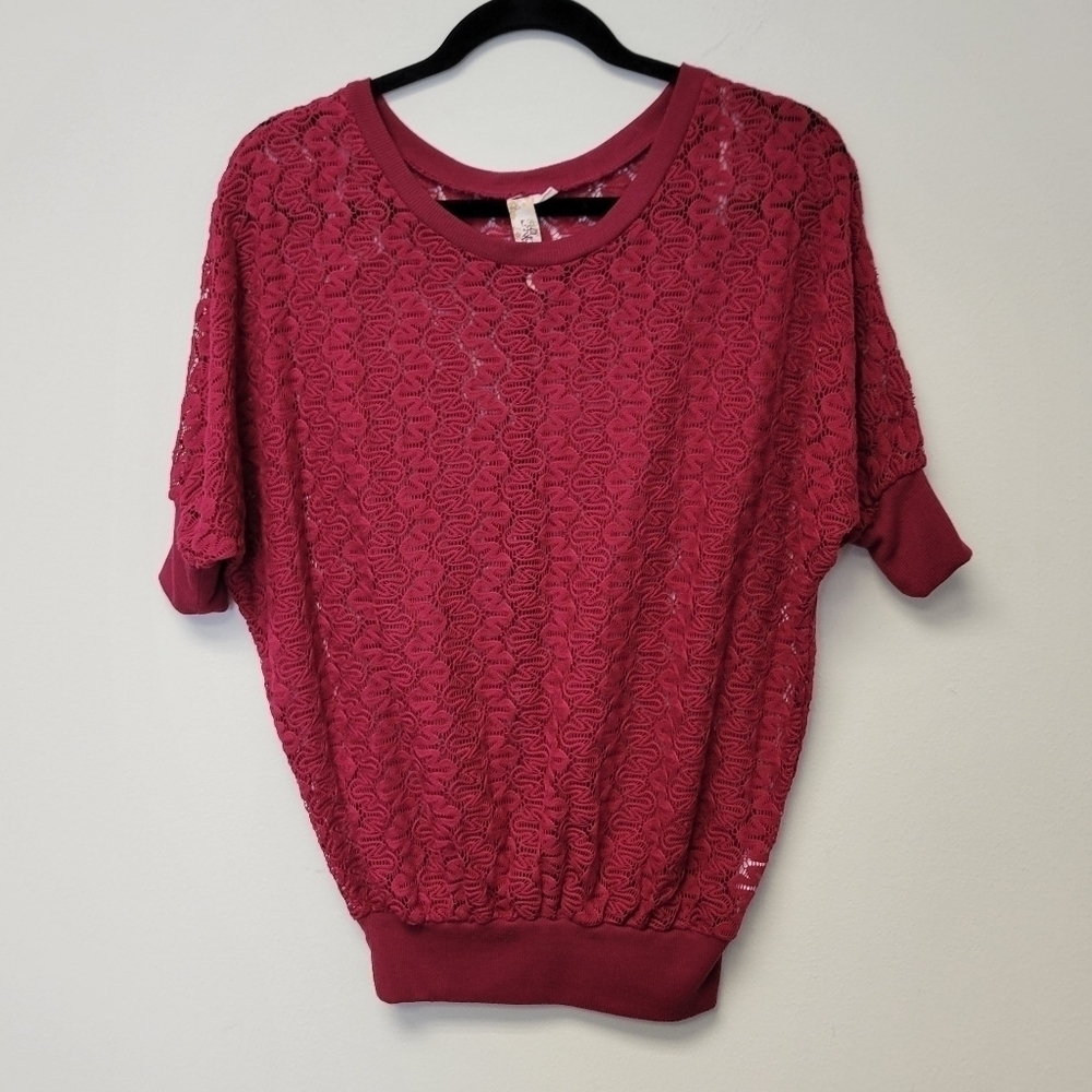 Only Sky Crochet Knit Top Berry Red L